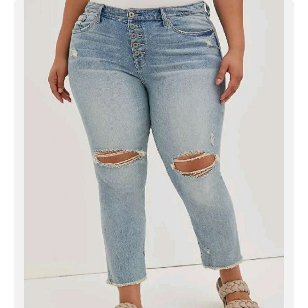 Torrid Stovepipe Distressed Jeans Sz 28
